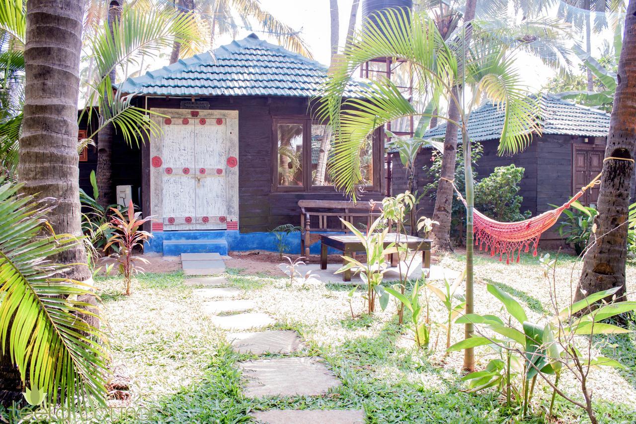 Leela Cottages Morjim Exterior photo
