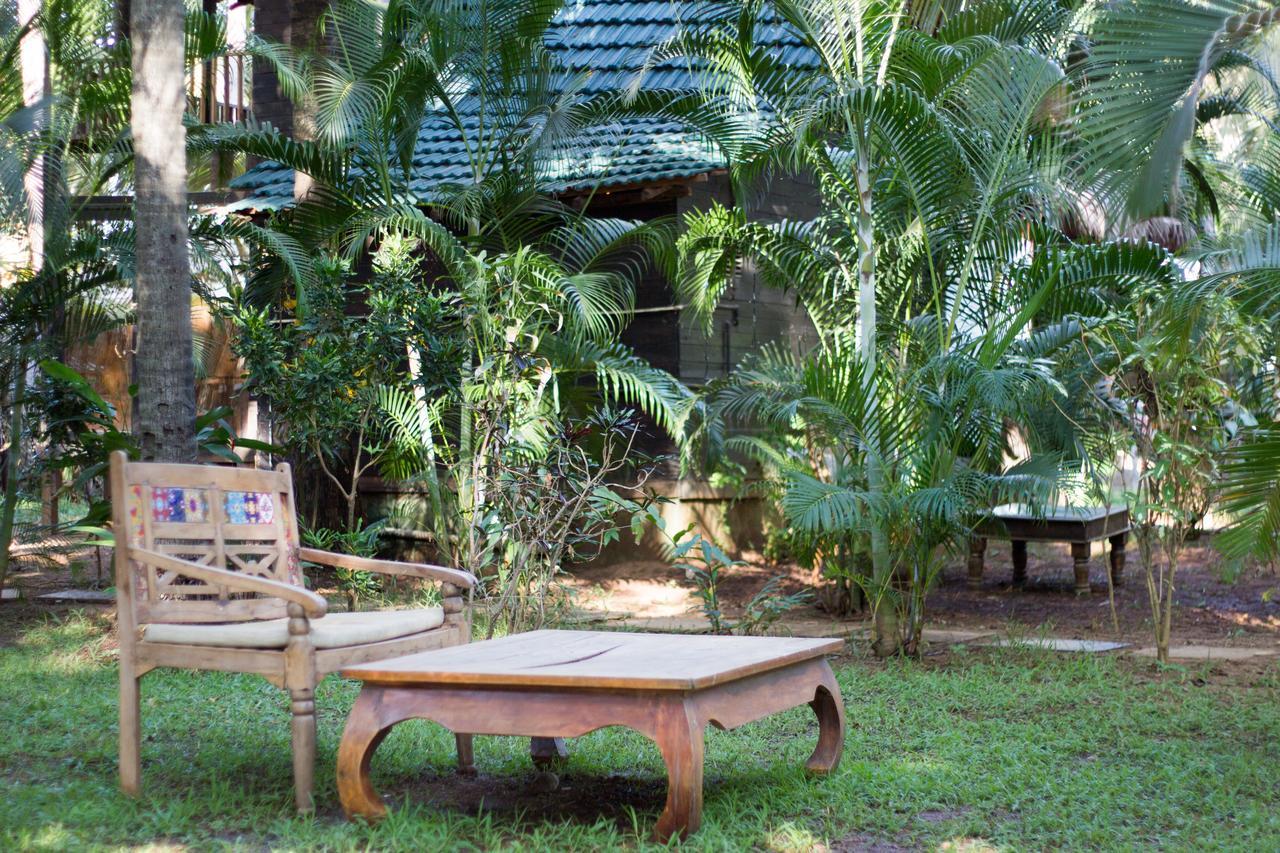 Leela Cottages Morjim Exterior photo