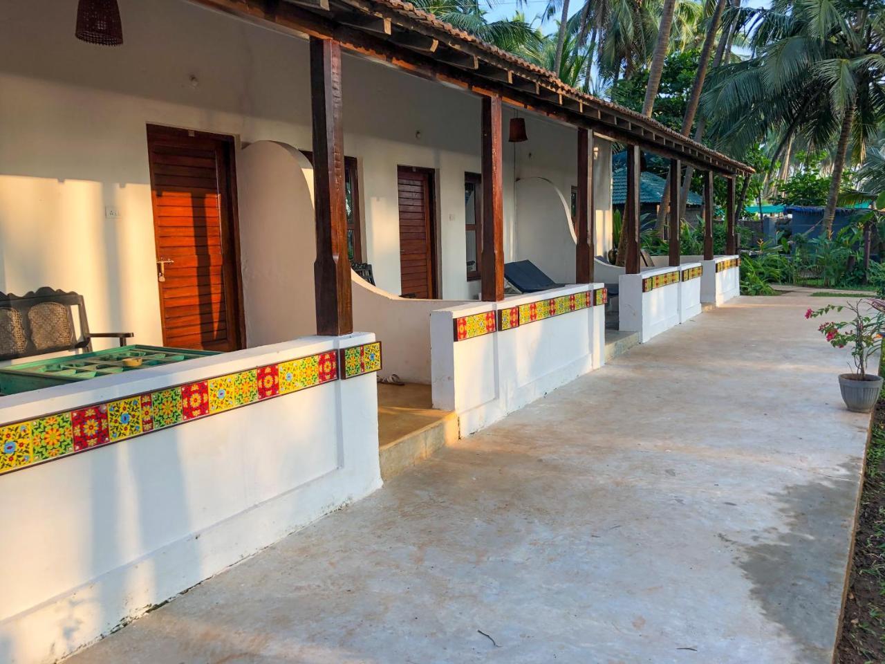 Leela Cottages Morjim Exterior photo